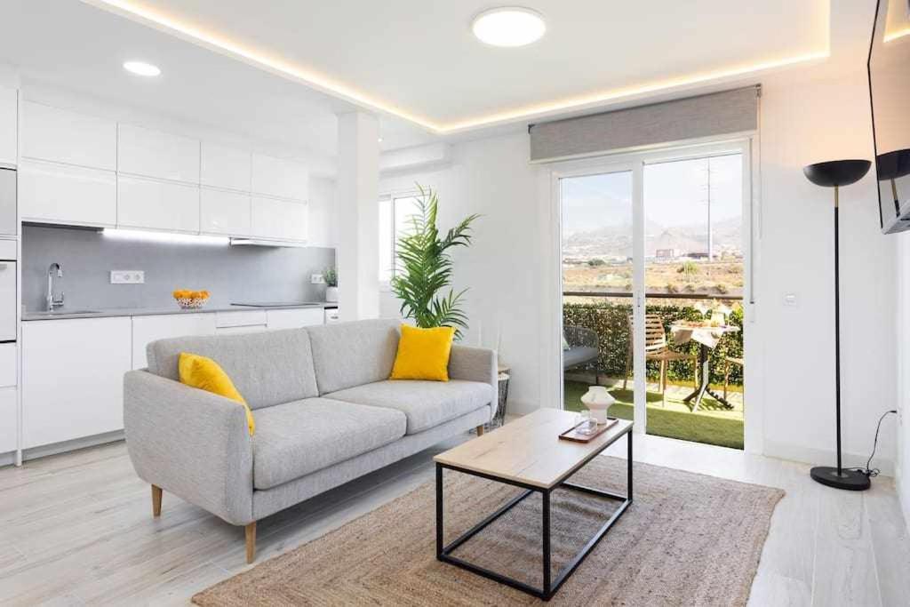 Sunnyland Apartment Arona Чо Экстерьер фото